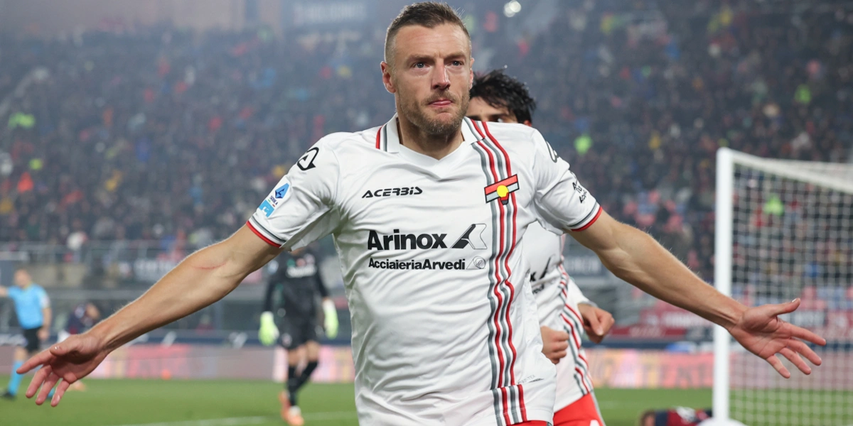 Jamie Vardy Cetak Gol Perdana di Serie A saat Cremonese Hentikan Rekor Bologna
