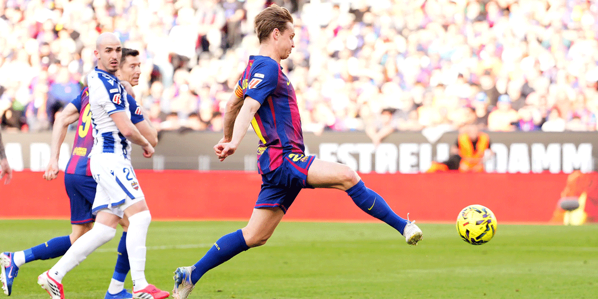 Hansi Flick Kecewa Berat Usai De Jong Dihantam Cedera Hansi Flick Kecewa Berat Usai De Jong Dihantam Cedera